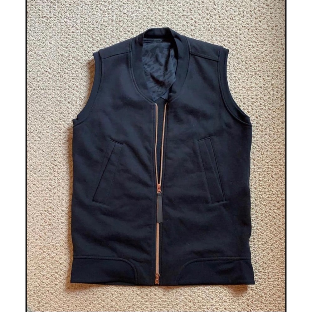 Lululemon over sized Fashion Vest